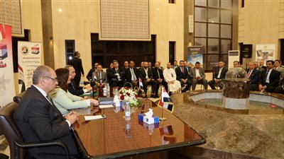 وزيرة الهجرة تلتقي رموز وقيادات الجالية المصرية بالسعودية للحث على المشاركة في الانتخابات الرئاسية