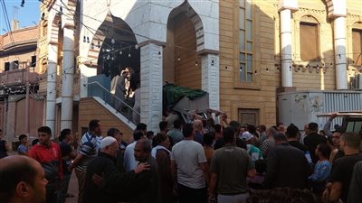 تشييع جثمان عامل توفي عقب مشاجرة مع جاره بالدقهلية| صور