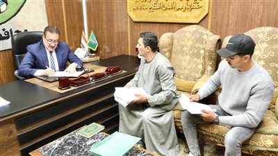 خلال لقاء المواطنين.. محافظ المنوفية يكلف بالتفتيش والتحقيق في شكاوى الأهالي