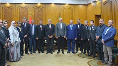 محافظ القليوبية يوقع بروتوكولا لإنشاء محطتي غاز لتمويل السيارات بالقناطر الخيرية وشبرا