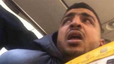 والد الشاب صاحب واقعة طائرة روما: اتبهدل علشان كتب بحبك يارب ومش عارف أتواصل معاه