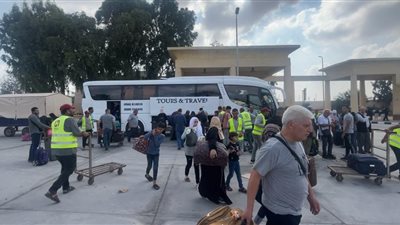 الإعفاء من رسوم العبور.. إجراءات عاجلة من النقل لتسهيل دخول المصابين الفلسطينيين وذويهم لمصر