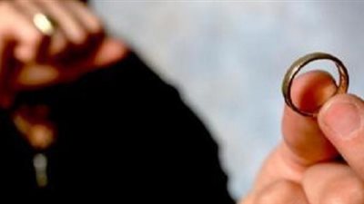 جايز قلبه يميل.. أزهري: المطلقة رجعيا عليها التزين لزوجها في فترة العدة