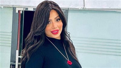 إثارة الشباب بإيحاءات مخلة.. القصة الكاملة للقبض على الراقصة حورية بتهمة التحريض على الفسق 