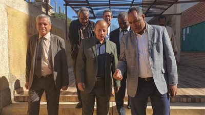 استعدادا للانتخابات الرئاسية.. وكيل تعليم الأقصر يتفقد لجان الطود والبياضية