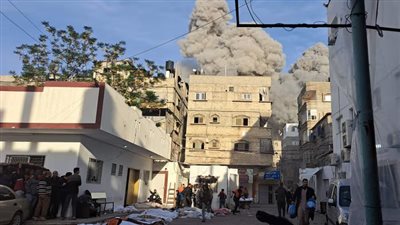 الاحتلال الإسرائيلي يرتكب مجزرة مروعة في حي الشجاعية ويقصف 50 عمارة سكنية ومنزلا