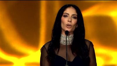 منى زكي عن أحداث فلسطين: اتعلمت الإنسانية وفيه حاجة اتكسرت جوانا