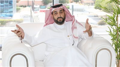 رئيس الأهلي السعودي: طلبنا التعاقد مع ليفاندوسكي وماني.. والدعم غير متساو بين الأندية