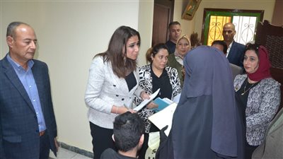 نائب محافظ البحيرة تلتقي 21 مواطنا بالدلنجات لتلبية مطالبهم