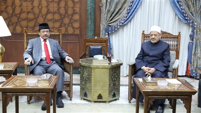 رئيس هيئة الزكاة الوطنية الإندونيسية لشيخ الأزهر: يشرفنا الانضمام لحملتكم لدعم غزة