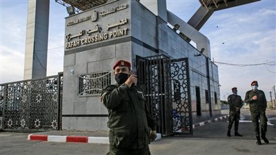 إدارة معبر رفح بالجانب الفلسطيني تتوقع دخول 230 شاحنة مساعدت اليوم إلى غزة 
