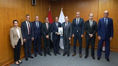 وزير البترول يستقبل وفدا من شركة تي سي أي سنمار الهندية للكيماويات