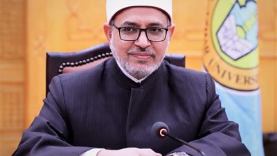 أزهري يحصل على الميدالية الذهبية في البطولة العربية لكمال الأجسام.. ورئيس الجامعة يهنئ كلية التربية الرياضية