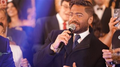 تعبان نفسيا وجسديا.. مصور تامر حسني يكشف حالته الصحية بعد إصابته باكتئاب: لما ركبت معاه العربية زعلت عليه