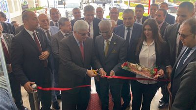 وزير التعليم العالي يفتتح مبنى التدريب والخدمات الإلكترونية بجامعة بورسعيد| صور