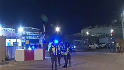 الوفد الأمن المصري يتابع تسليم الأسرى الفلسطينيين بمنطقة عوفر الإسرائيلية