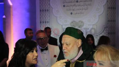 علي جمعة وأنوشكا.. نجوم الفن والمجتمع في حفل زفاف نجل محمد ثروت | صور