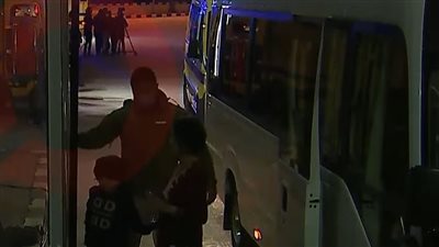 مصر تسلمت المحتجزين الإسرائيليين والرعايا التايلانديين من الصليب الأحمر