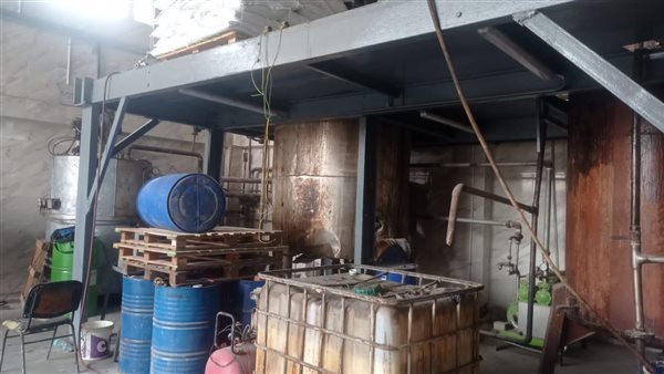 ضبط مصنع غير مرخص