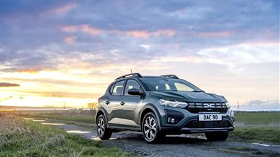 داسيا توقف بيع السيارات في البلاك فرايداي ببريطانيا: عملية نصب على المستهلك