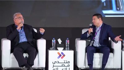 تناول إعدام قيادات حماس.. خلاف بين إبراهيم عيسى وعمرو عبد الحميد بمنتدى مصر للإعلام