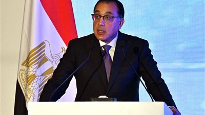 من حق الحكومة الاختيار.. مدبولي يشيد بنزاهة وشفافية مسابقات توظيف المواطنين