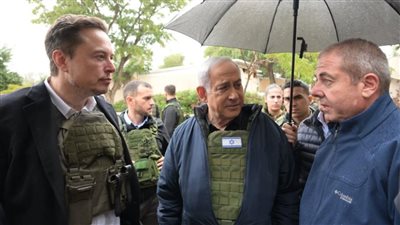 أغنى رجل في العالم يعلن نيته المساعدة في إعادة إعمار غزة