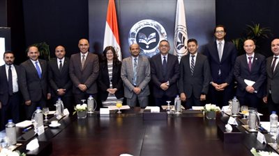 رئيسا هيئة الاستثمار والبورصة يبحثان تهيئة البيئة لتحقيق التنمية الاقتصادية