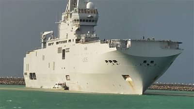 حاملة طائرات فرنسية تصل إلى مصر تمهيدًا لتوجهها لغزة لتقديم الخدمات الطبية