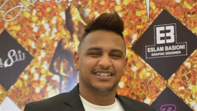 وفاة والد إسلام شندي عضو فرقة المدفعجية