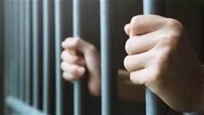 بـ3 أكياس هيروين و23 لفة بانجو.. القبض على شاب بالأقصر بتهمة الإتجار في المواد المخدرة