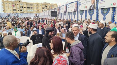 توافد الآلاف من أهالي البحر الأحمر للمشاركة في مؤتمر دعم السيسي بـ الانتخابات الرئاسية| صور 