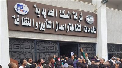 سوء الإدارة وترقيات غير مستحقة.. أسباب إقالة رئيس السكة الحديد للخدمات المتكاملة │ خاص