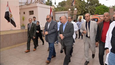 محافظ أسيوط: تطوير 5 مستشفيات مركزية وإنشاء 98 وحدة صحية