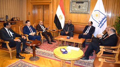 رئيس جامعة حلوان: نقدم خدمات لما يقرب من 6000 طالب وطالبة وافد من 32 دولة