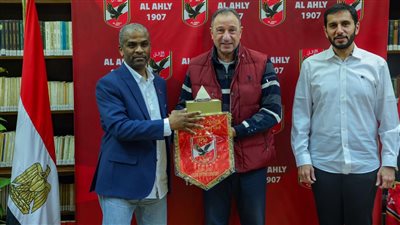 الخطيب يستقبل رئيس الاتحاد الإماراتي لكرة اليد.. ودعوة رئيس الأهلي لحضور السوبر