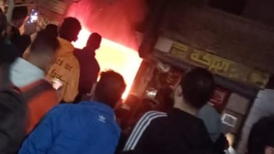 حريق يلتهم 3 طوابق من عقار بفيصل.. والحماية المدنية تحاول السيطرة | صور