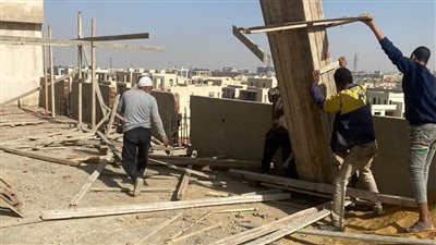 جهاز مدينة القاهرة الجديدة يزيل 3 مخالفات بناء على نفقة المخالفين بمناطق متفرقة