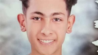 أبوه عامل ديلفري.. والدة طالب ثانوي بالغربية تستغيث: محتاج تغيير صمام في القلب 