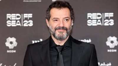 انتقادات لاذعة من السعوديين بسبب حضور عادل كرم مهرجان البحر الأحمر السينمائي | تفاصيل