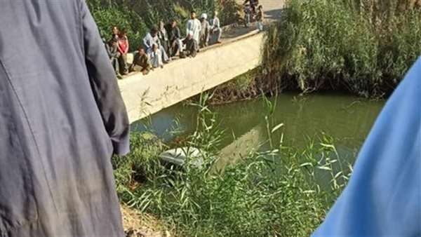 إنقلاب سيارة بترعة