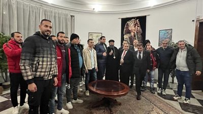 توافد الناخبين على سفارة مصر في رومانيا للمشاركة بالانتخابات الرئاسية