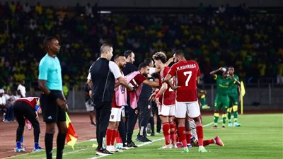 4 مشاهد تكشف عدم تركيز لاعبي الأهلي أمام يانج أفريكانز التنزاني 