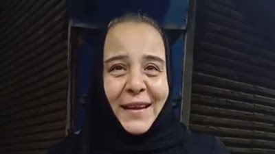 مكرونة بالرنجة.. سيدة تبيع أكلات شعبية بالدرب الأحمر: شقيانة على ابني من 30 سنة بعد وفاة جوزي | بث مباشر