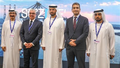 رئيس اقتصادية قناة السويس يلتقي رئيس مجموعة موانئ دبي العالمية لبحث التعاون المشترك