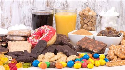 دراسة تحذر من استهلاك الشباب كميات كبيرة من المشروبات السكرية