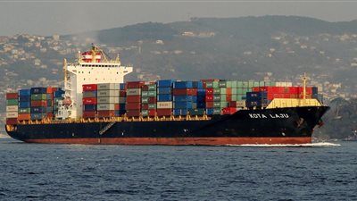 جماعة الحوثيين تستهدف سفينة جديدة في البحر الأحمر