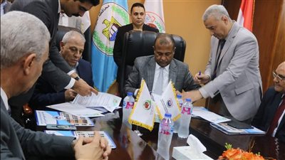 توقيع بروتوكول تعاون بين الغرفة التجارية بأسيوط وتنمية الصعيد لإنشاء المرحلة الثالثة من مجمع الصناعات الصغيرة