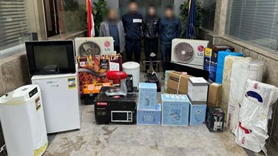 أجهزة كهربائية ومبلغ مالي.. القبض على المتورطين في سرقة شقة بالتجمع الأول