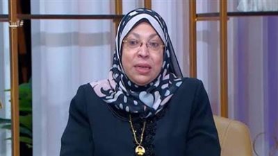 مجموعة من النساء تختتمن القرآن على شاطئ البحر بالبكيني.. داعية بالأوقاف توضح الحكم